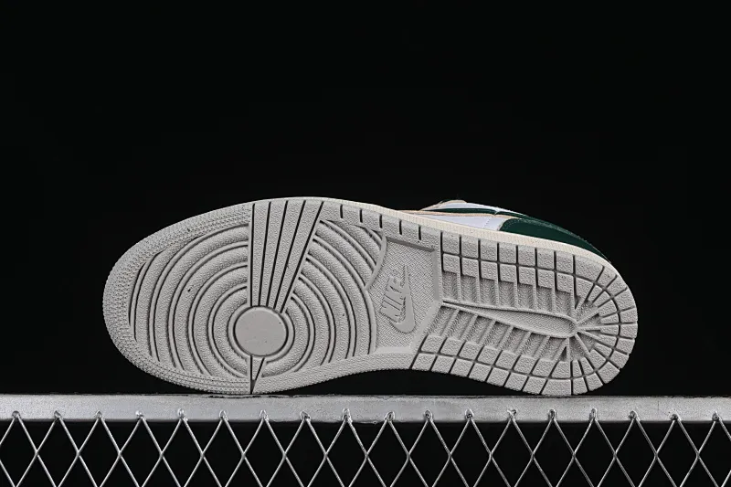 All categories Air Jordan Jordan series basketball shoes Air Jordan 1 Low Z version Air Jordan 1 Low AJ1 Joe 1 white and green low-top cultural casual sneakers FQ7687-300